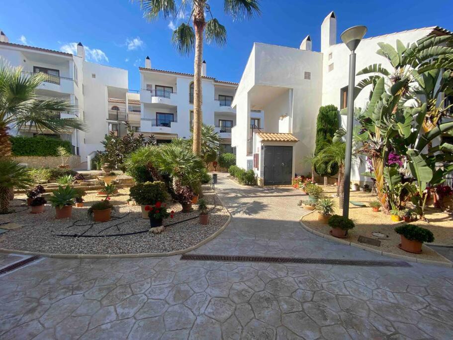 Apartamento Complejo Residencial L'Alfas del Pi Luaran gambar